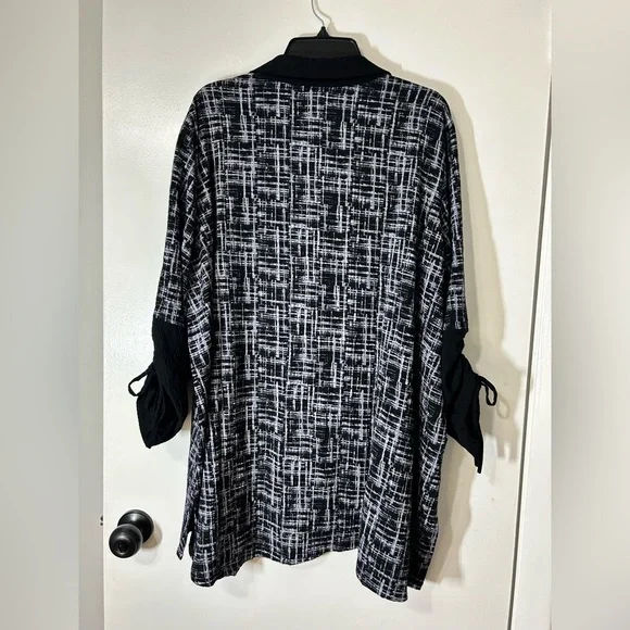 Ali Miles Womens Plus Black Short Sleeve Button Up Asymmetrical Blouse Sz 2X - Picture 8 of 10